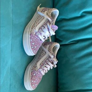 VANS Girls Sneakers Sz 2 cute!